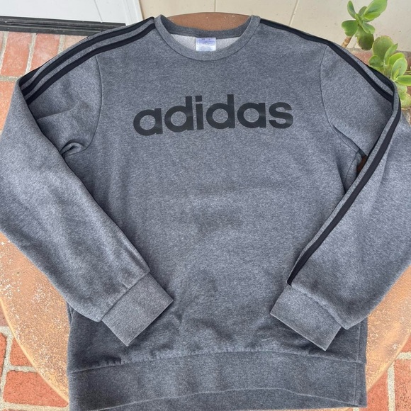 adidas Tops - NWOT Grey Adidas crewneck sweatshirt with black stripes sz M women’s